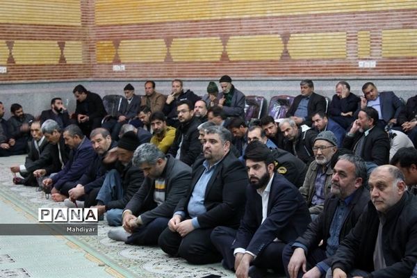 برپایی میز خدمت انقلاب در ایام الله دهه فجر در شهرجوادآباد