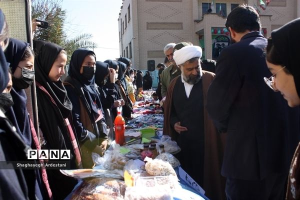 برپایی بازارچه و آثار دستی در مدرسه عدالت  بخش جوادآباد