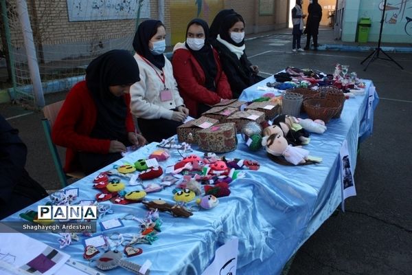 برپایی بازارچه و آثار دستی در مدرسه عدالت  بخش جوادآباد