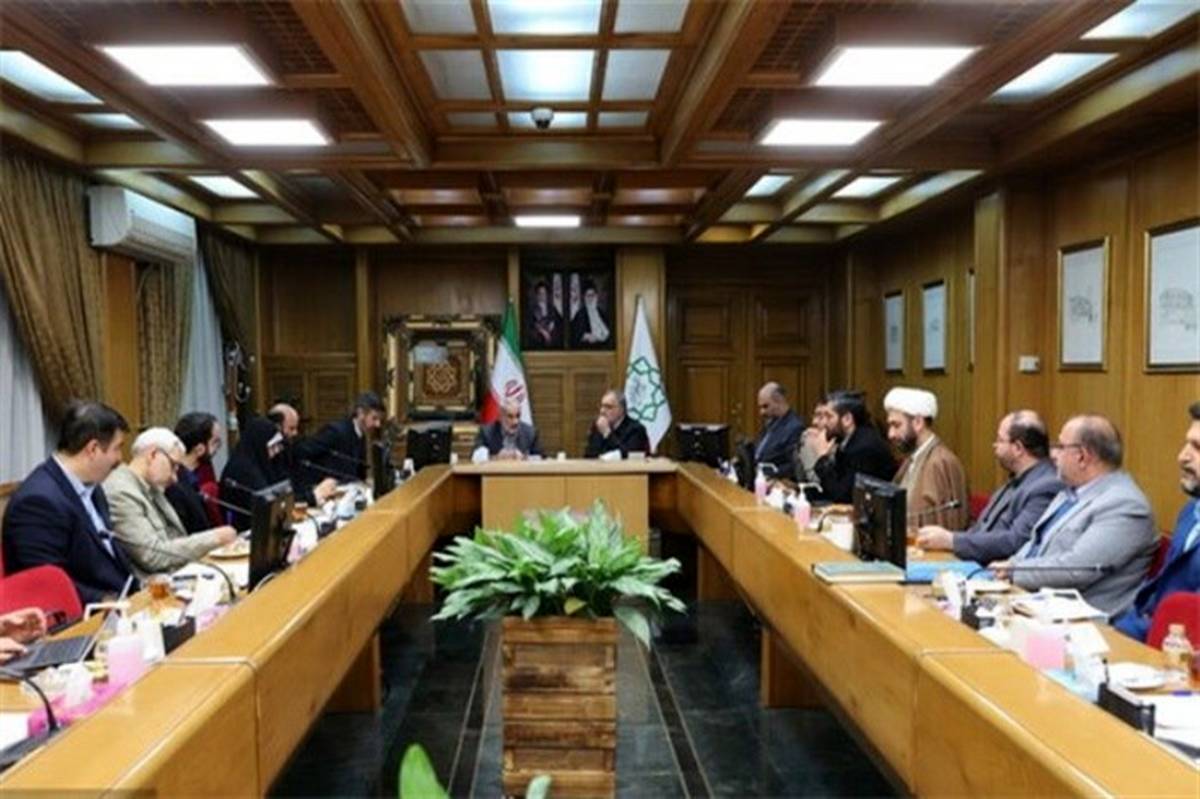 شهردار تهران نگاه دقیق و درستی به مسائل آموزشی و پرورشی دارد