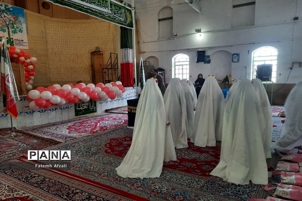 جشن عبادت ۳۶۰ دانش‌آموز پایه سوم در حسینیه بیت‌العباس