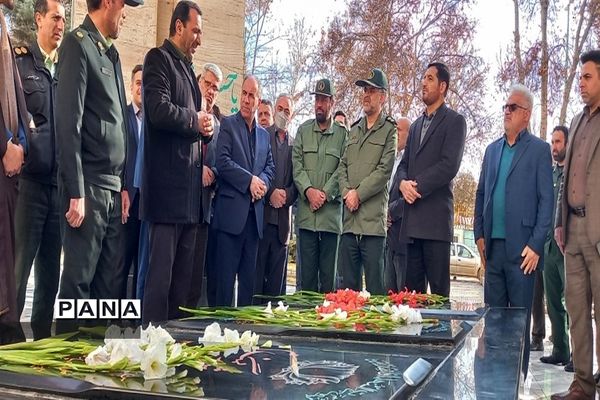 برگزاری مراسم غبار‌روبی مزار شهدای شهرستان نظرآباد