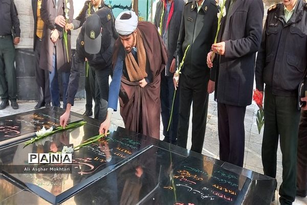 برگزاری مراسم غبار‌روبی مزار شهدای شهرستان نظرآباد