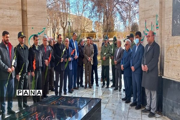 برگزاری مراسم غبار‌روبی مزار شهدای شهرستان نظرآباد