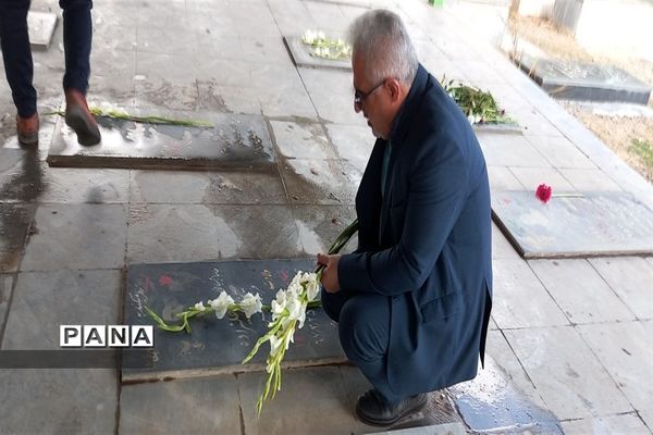 برگزاری مراسم غبار‌روبی مزار شهدای شهرستان نظرآباد
