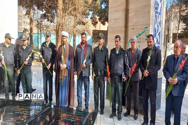 برگزاری مراسم غبار‌روبی مزار شهدای شهرستان نظرآباد