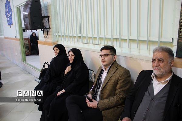 جلسه آموزش خانواده و گرامیداشت مقام پدردر آموزشگاه جلال آل احمد اسلامشهر