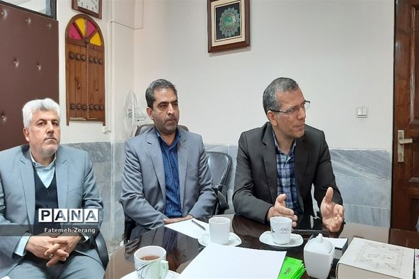 آیین تجلیل از هنرجویان همکار در جشنواره الگو های برتر تدریس