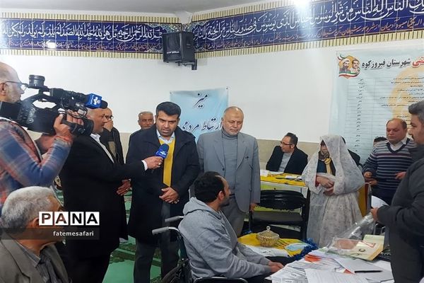 برپایی میز خدمت در نماز جمعه فیروزکوه