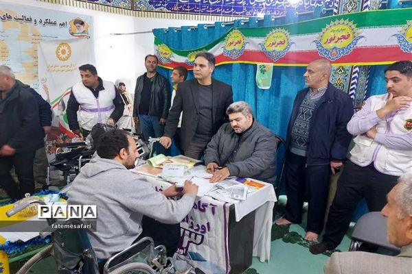 برپایی میز خدمت در نماز جمعه فیروزکوه