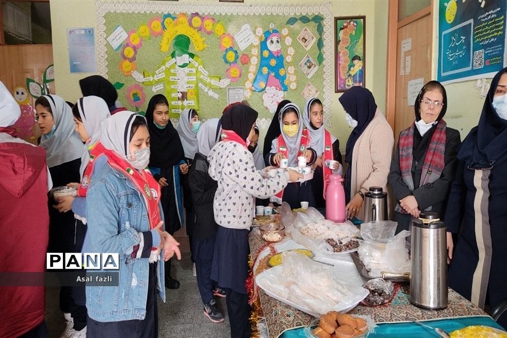 جشن ولادت حضرت علی علیه السلام در آموزشگاه شهیدان اقبال پور ناحیه چهار شیراز