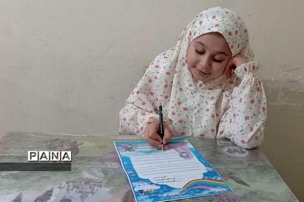 حضور دانش‌آموزان پایه سوم بهارستان ۲ در بیت رهبری