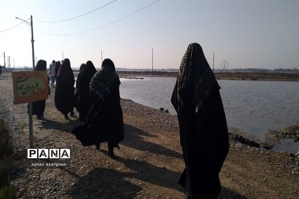 حضور دانش‌آموزان قائمشهری در اروندکنار