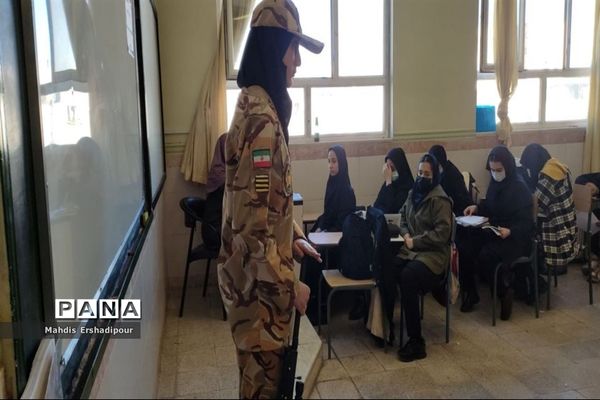 برگزاری دوره عملی نظام جمع در دبیرستان شاهد کوثر شهرستان رباط‌کریم