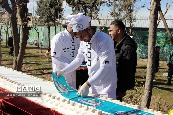 تهیه کیک 80متری در شهرستان اسلامشهر