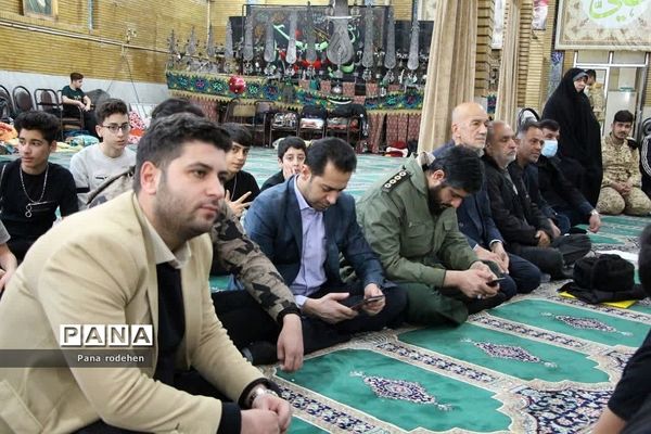 مراسم اعتکاف دانش‌آموزان پسر در رودهن