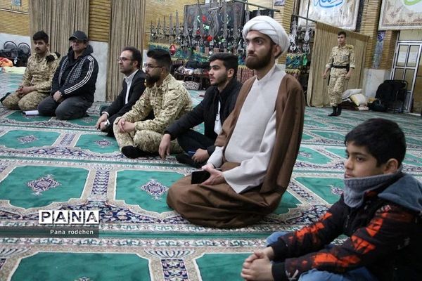 مراسم اعتکاف دانش‌آموزان پسر در رودهن
