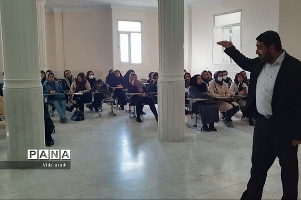 کارگاه آموزش خانواده در دبستان سما یک رودهن