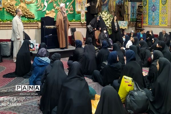 اعزام کاروان دانش‌آموزان دختر منطقه ۱۴ به اردوی راهیان نور