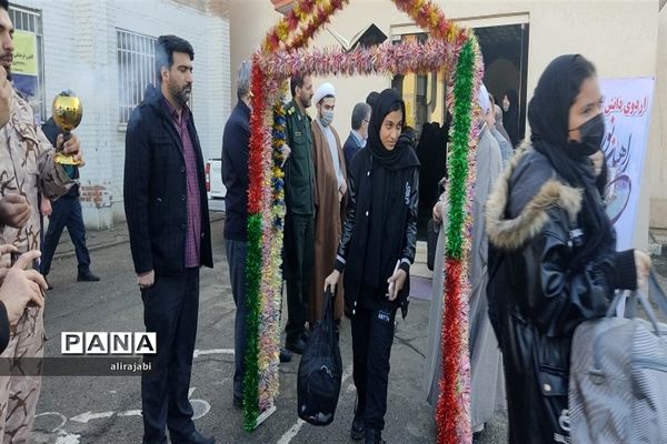 اعزام دانش‌آموزان دختر مدارس منطقه کهریزک به اردوی راهیان نور