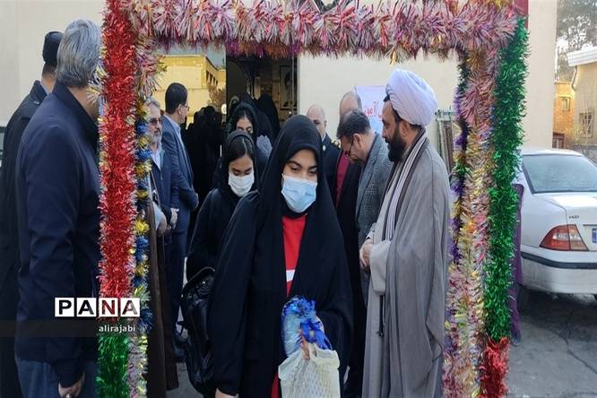 اعزام دانشآموزان دختر مدارس منطقه کهریزک به اردوی راهیان نور