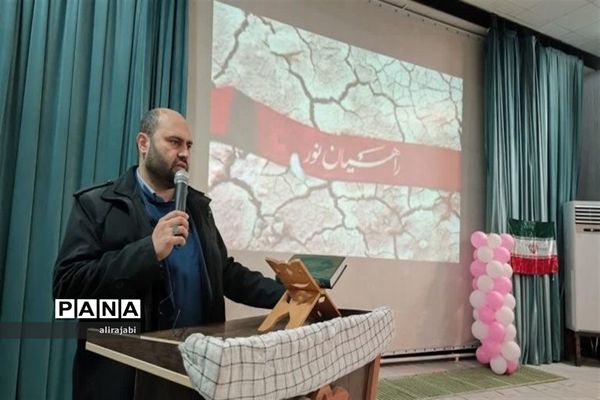 اعزام دانش‌آموزان دختر مدارس منطقه کهریزک به اردوی راهیان نور