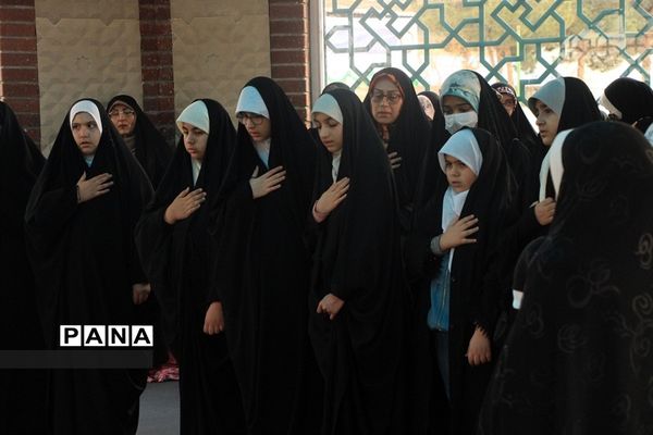 آیین غبارروبی و گلباران قبور مطهر شهدای گمنام در البرز