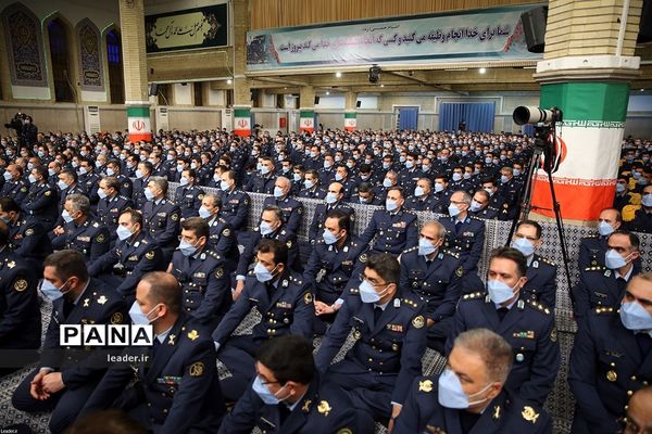 دیدار جمعی از فرماندهان نیروی هوایی و پدافند هوایی ارتش با رهبر انقلاب