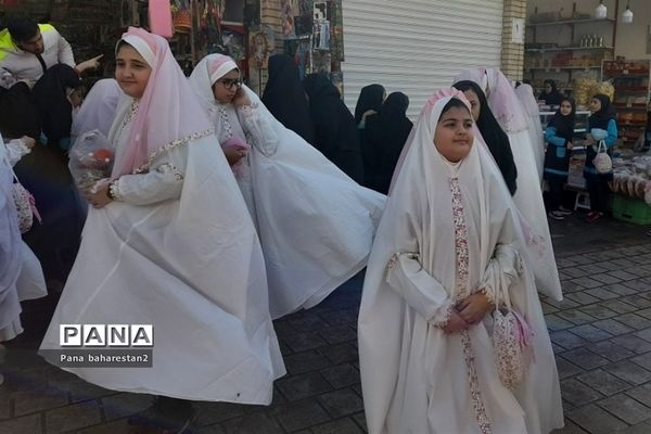 اردوی یک روزه زیارتی دانش‌آموزان دبستان مهرآیین در بهارستان 2