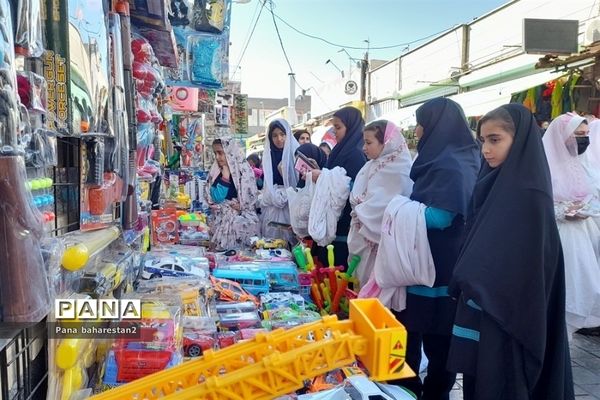 اردوی یک روزه زیارتی دانش‌آموزان دبستان مهرآیین در بهارستان 2