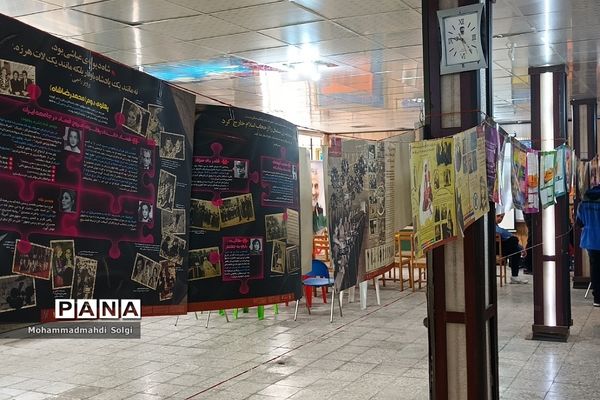 برگزاری طرح نمایشگاه مدرسه انقلاب بمناسبت دهه فجر