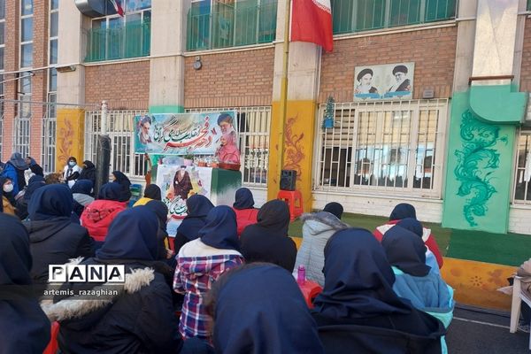 مراسم دهه فجر در دبیرستان محمد عاصمی