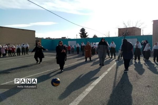 جشنواره ورزشی دانش‌آموزان و دبیران آموزشگاه الله اکبر اسلامشهر