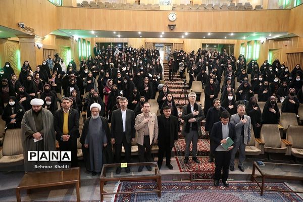 مراسم بدرقه کاروان زیارت اولی‌های دانش‌آموزی مشهد الرضا(ع)