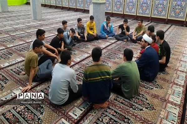 برگزاری مراسم اعتکاف با هدف تبیین اخلاق و معنویت نوجوانان دهه هشتادی در مسجد سید الشهدا