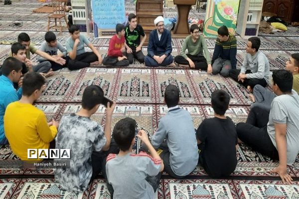 برگزاری مراسم اعتکاف با هدف تبیین اخلاق و معنویت نوجوانان دهه هشتادی در مسجد سید الشهدا