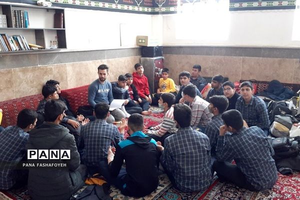 برگزاری اعتکاف ویژه دانش‌آموزان پسر فشافویه