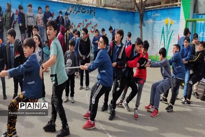 اجرای برنامههای مفرح ورزشی و هنری در دبستان نیکان ملارد