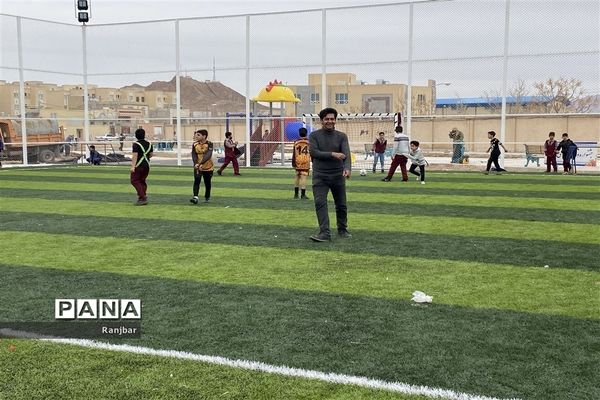 بازدید ۲۵دانش‌آموز منطقه سبزدشت بافق از آموزشگاه شاهد غدیر روستای بساب