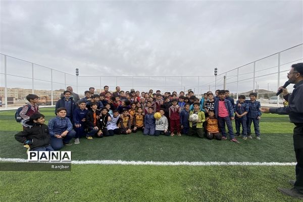 بازدید ۲۵دانش‌آموز منطقه سبزدشت بافق از آموزشگاه شاهد غدیر روستای بساب