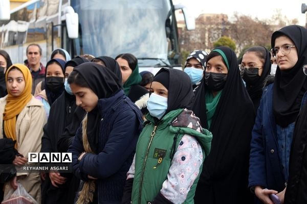 بدرقه دانش‌‌آموزان دختر زیارت‌ اولی شهرستان‌های تهران به سفر مشهد مقدس