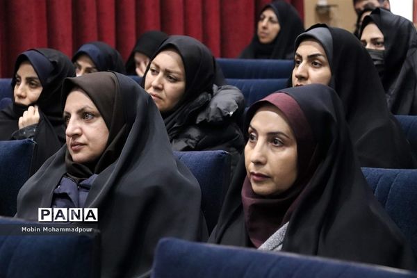 جشن انقلاب کارکنان ستادی اداره‌کل آموزش و پرورش آذربایجان شرقی