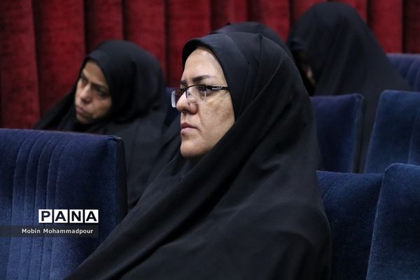 جشن انقلاب کارکنان ستادی اداره‌کل آموزش و پرورش آذربایجان شرقی