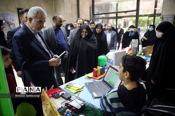 جشن بزرگ «نونهالان گام دوم انقلاب اسلامی»