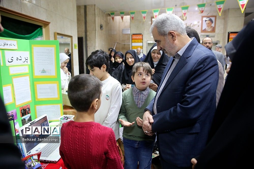 جشن بزرگ «نونهالان گام دوم انقلاب اسلامی»