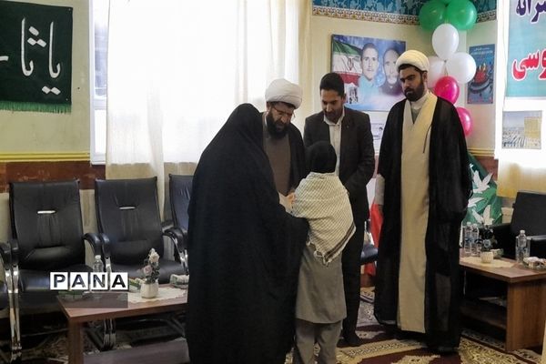 جشن چهل و چهارمین سالگرد پیروزی انقلاب اسلامی در دبیرستان دخترانه شهیدان گروسی  شهرستان قدس