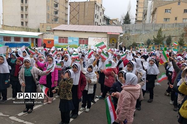 جشن انقلاب در مدارس ابتدایی رودهن