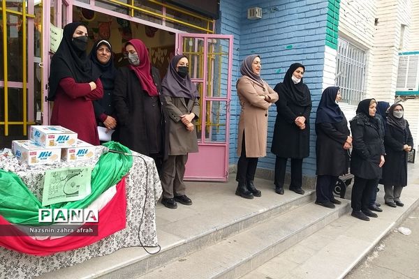 جشن انقلاب در مدارس ابتدایی رودهن