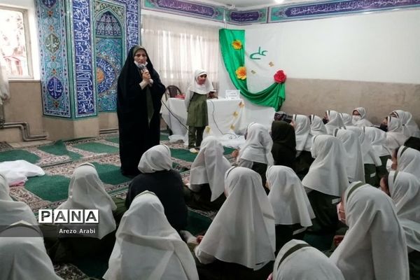 برگزاری جشن دهه فجرانقلاب اسلامی درآموزشگاه الله اکبر اسلامشهر