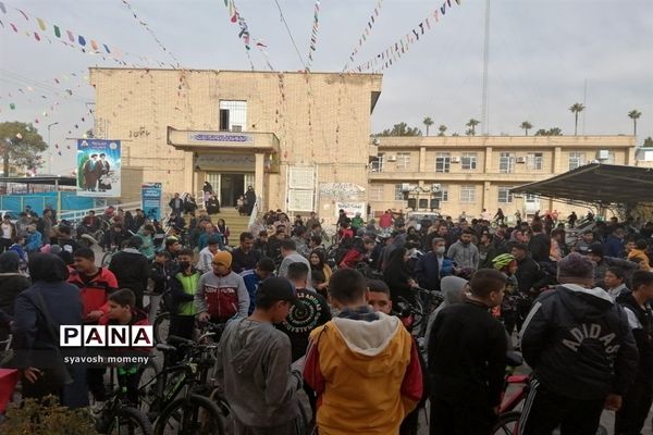 همایش بزرگ دوچرخه سواری دانش‌آموزان در شیراز